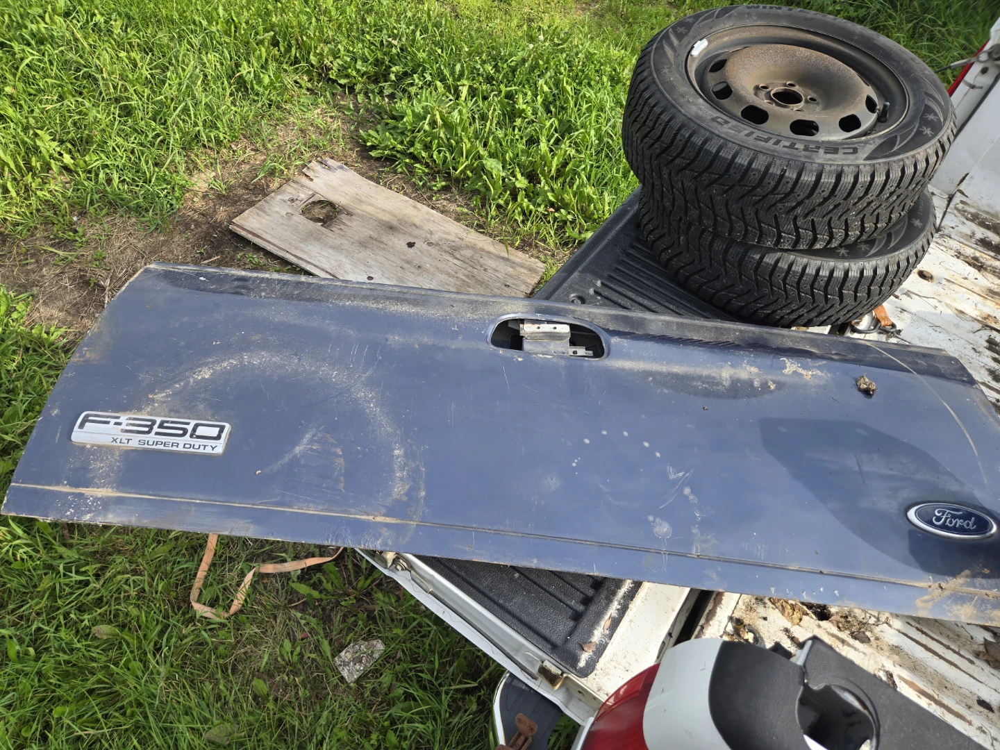 Ford F-350 XLT Super Duty Tailgate - photo 2