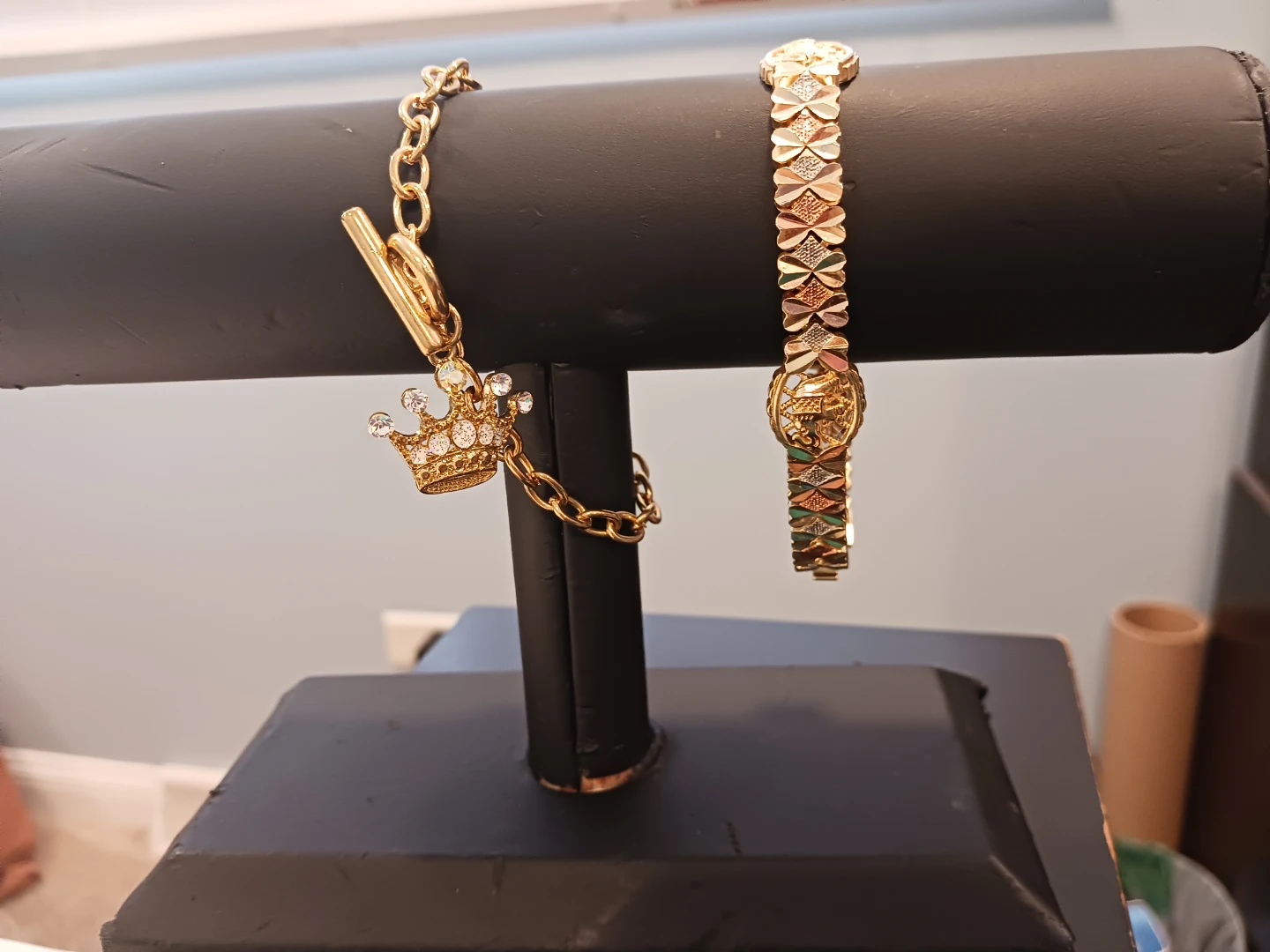 Gold plated Charm Bracelet with Crown Pendant - photo 2