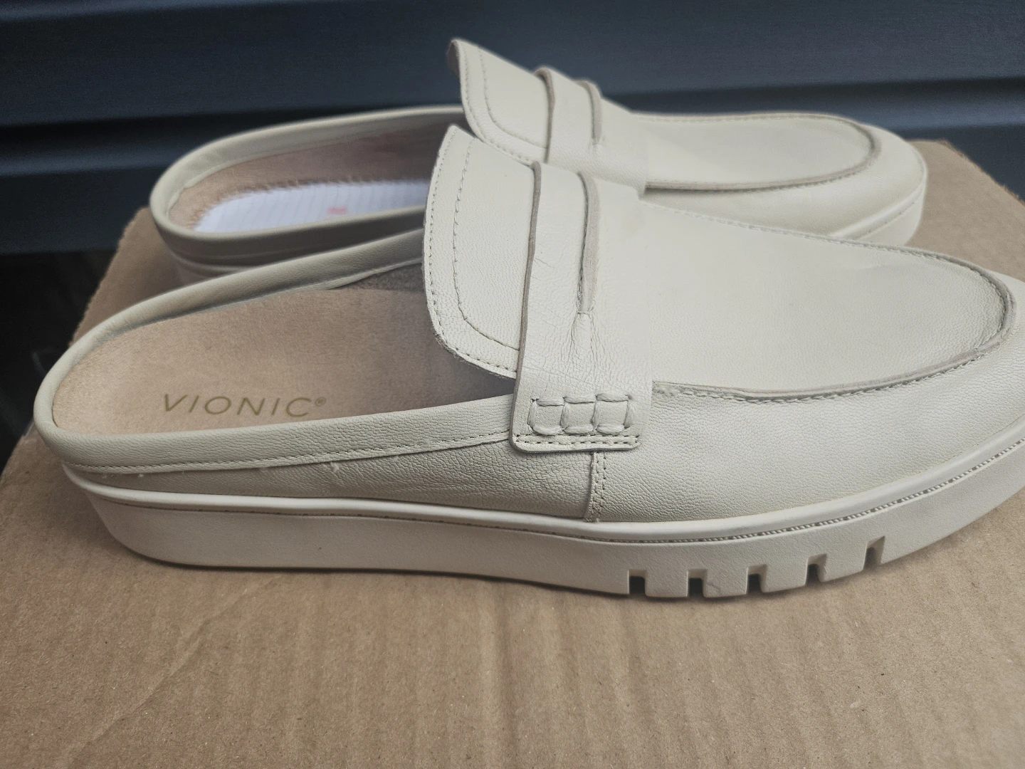 Vionic Women's Slip-on Loafer Mules - photo 4