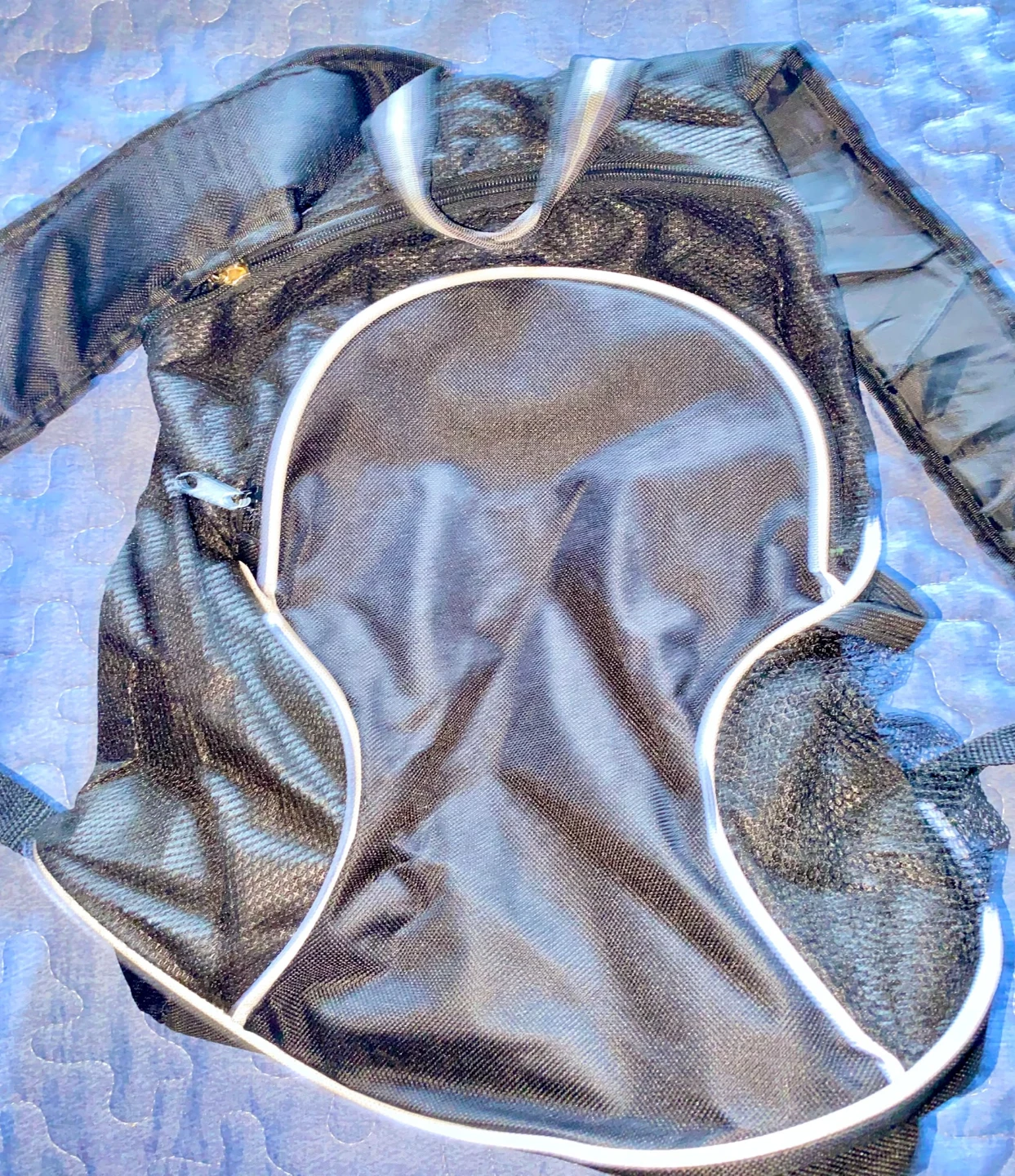 Black mesh backpack with white trim - photo 2