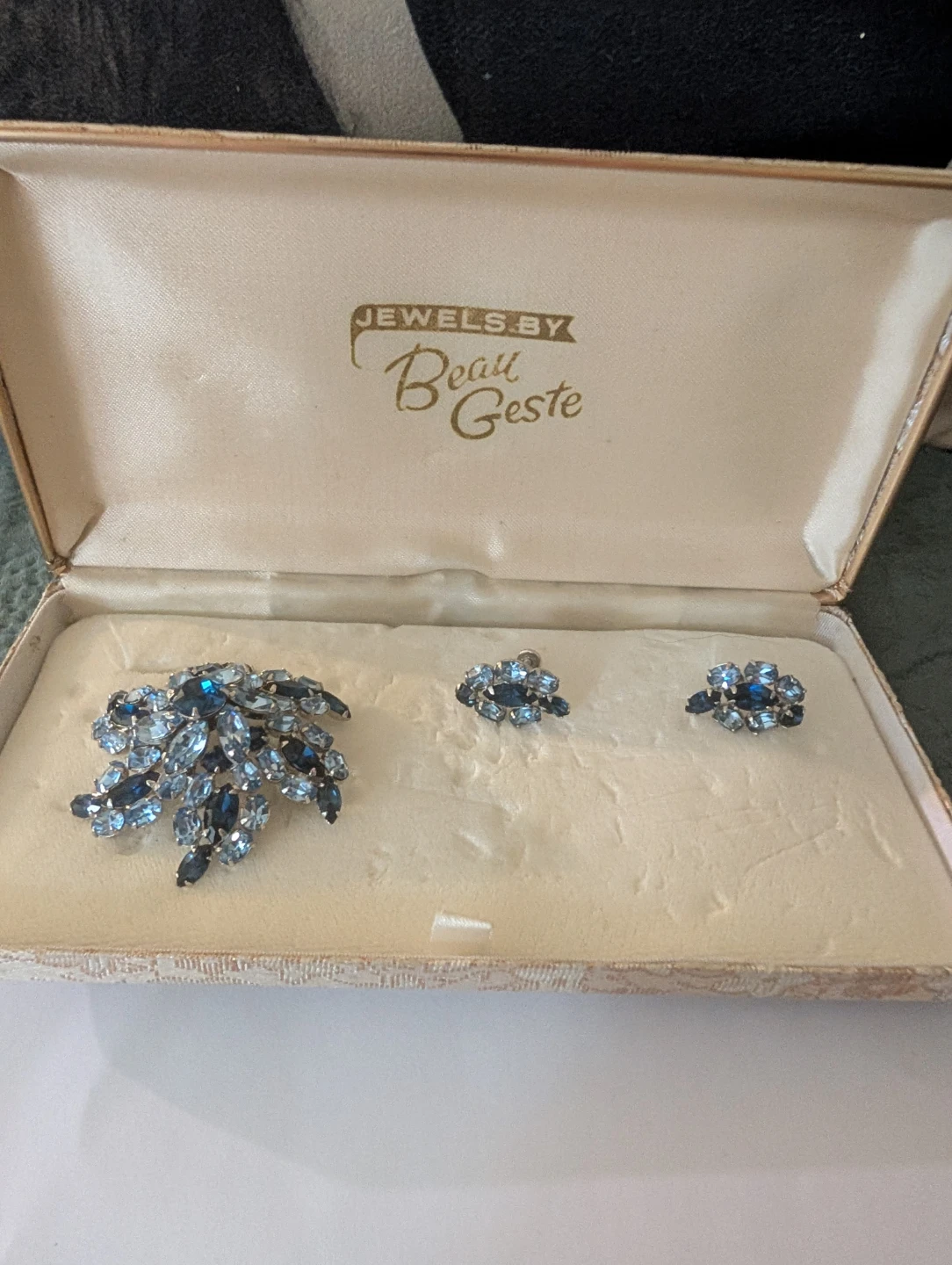 Vintage Blue Crystal Brooch and Matching Earring Set - photo 3
