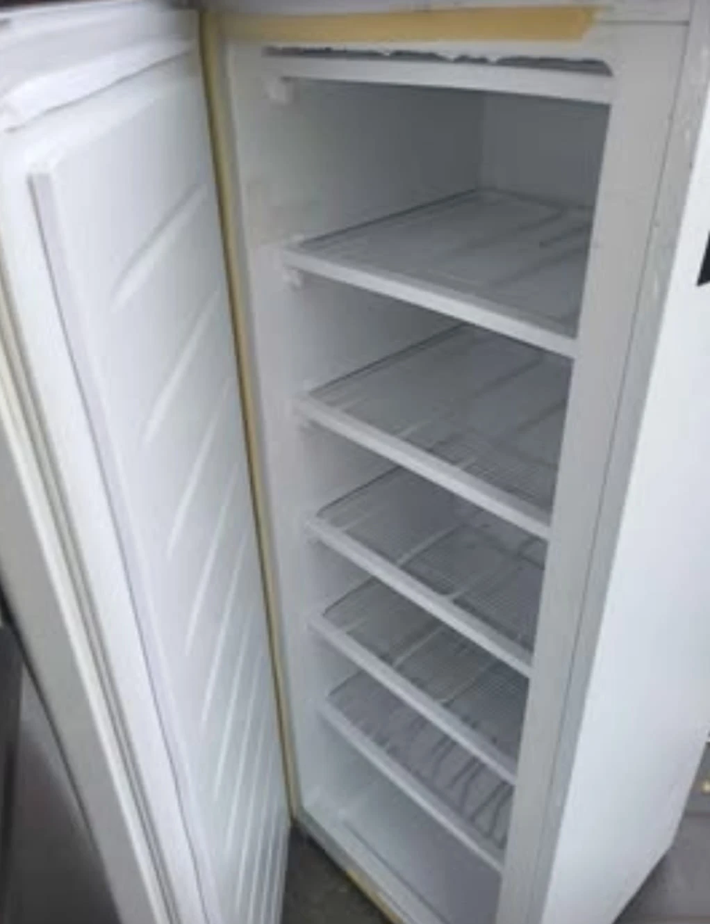White Freezer - photo 2