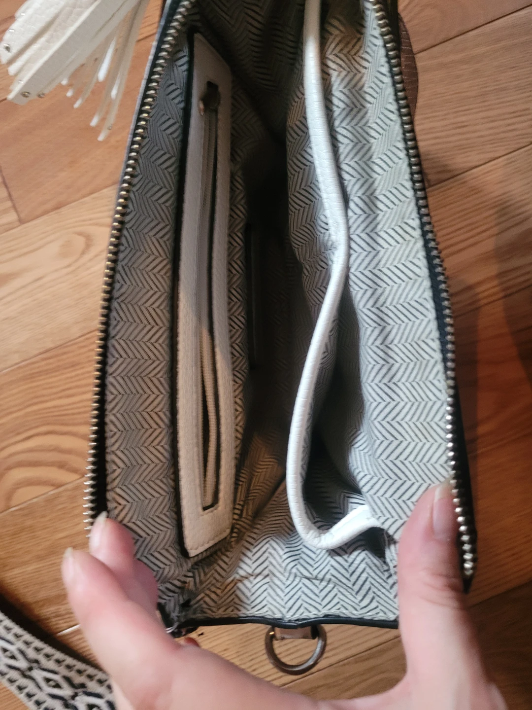 Purse with new strap - photo 3