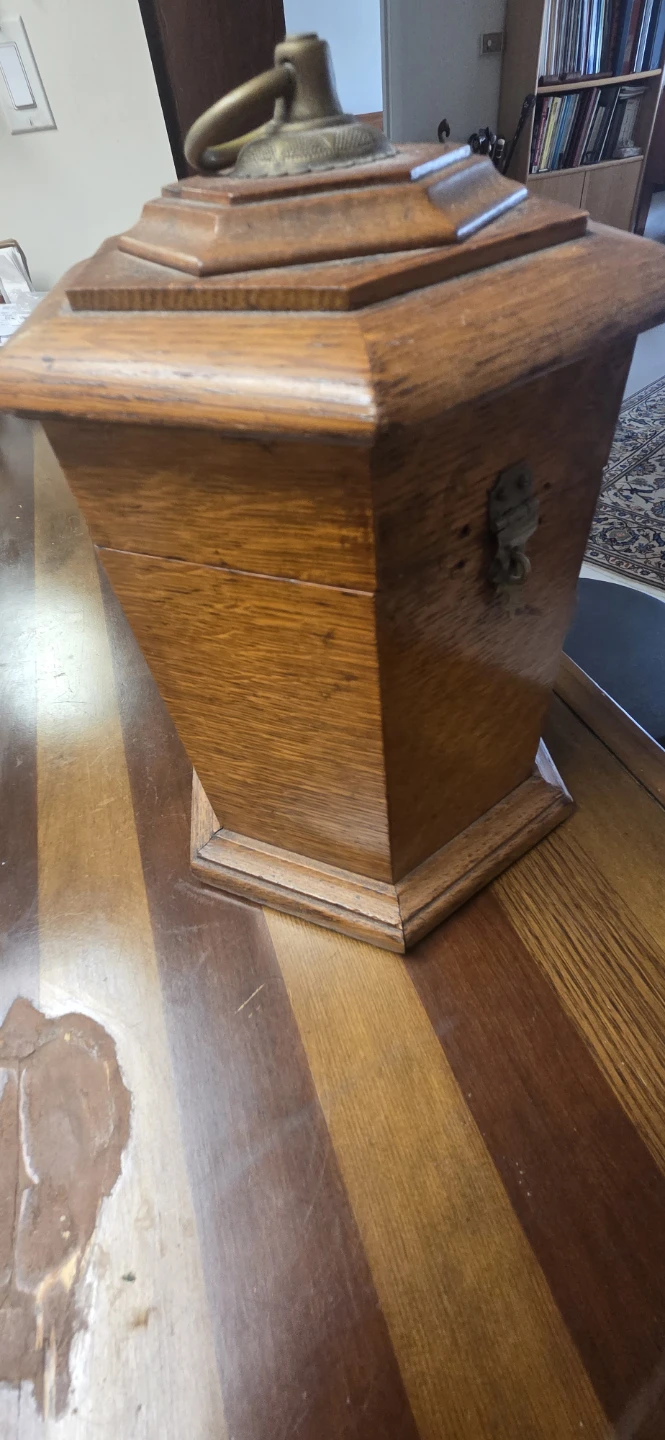 Antique Wooden Poker Chip Holder Case - photo 2