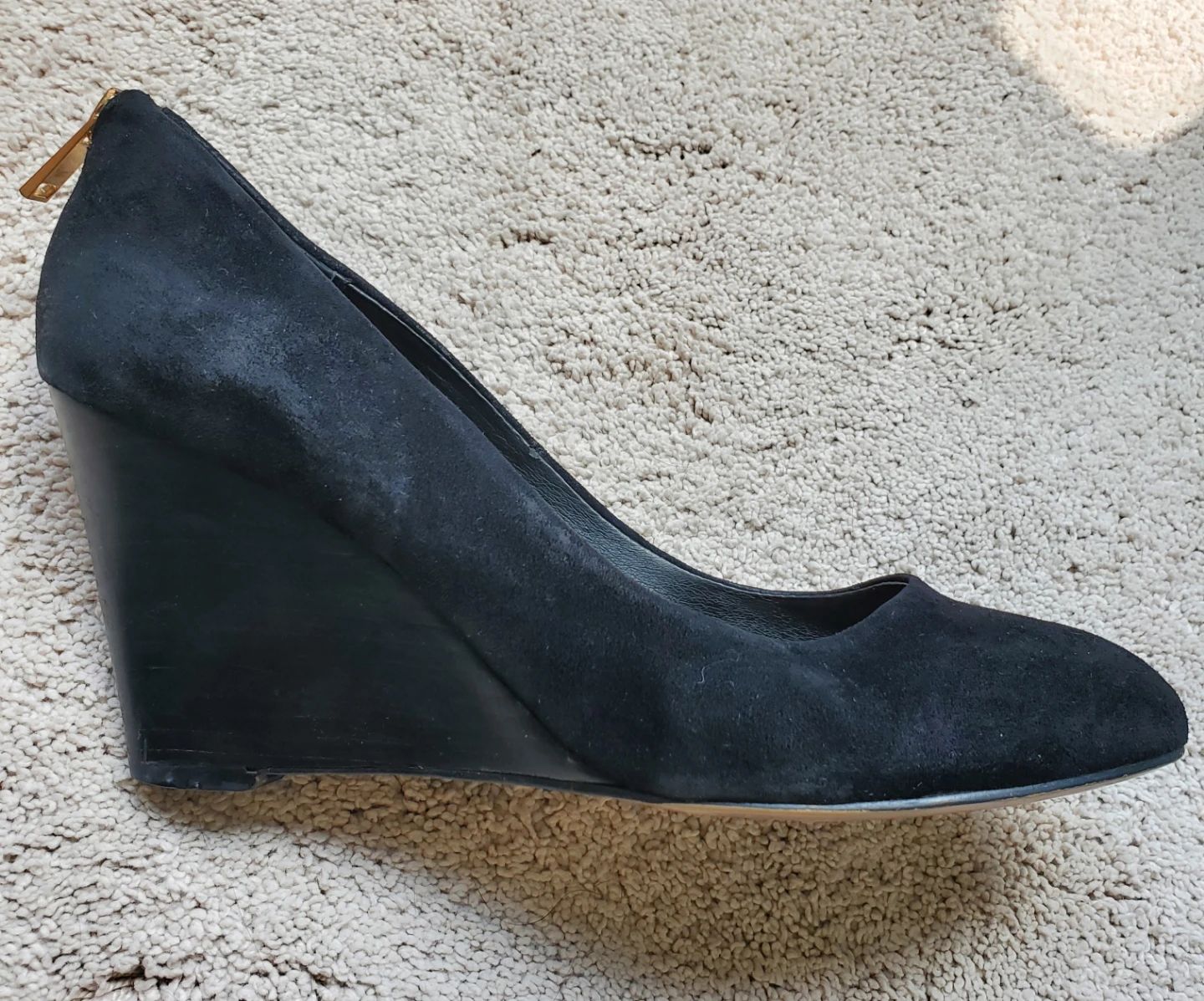 Aldo Black Suede Wedge Heels Size 9 - photo 2