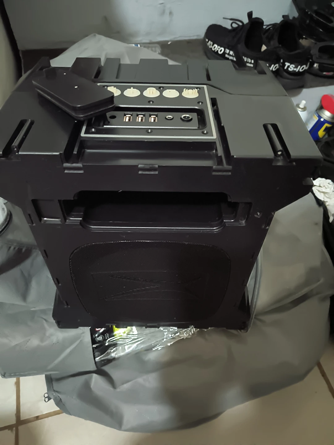 Black Bluetooth Speaker with USB Ports