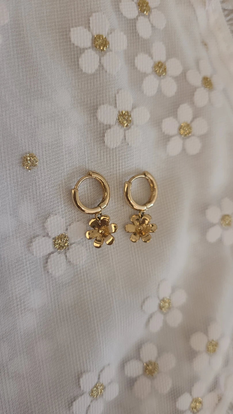 Gold Tone Flower Hoop Earrings - photo 2