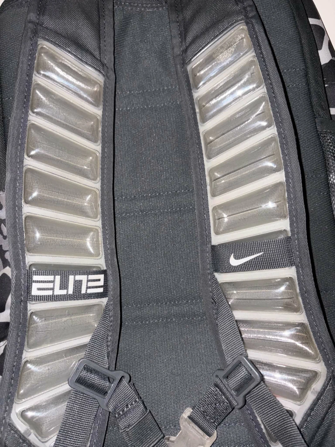 Rare nike elite bags -read desc- - photo 4
