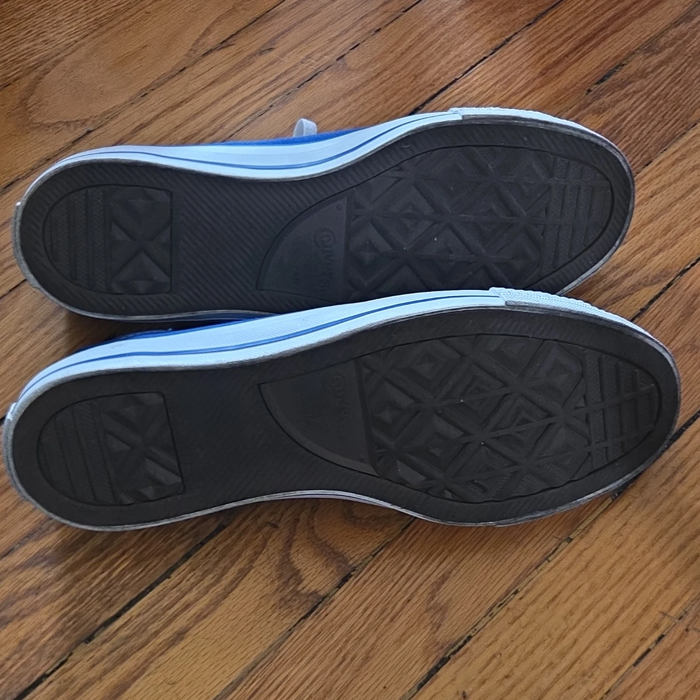 Converse Chuck Taylor All Star Low Top Sneakers