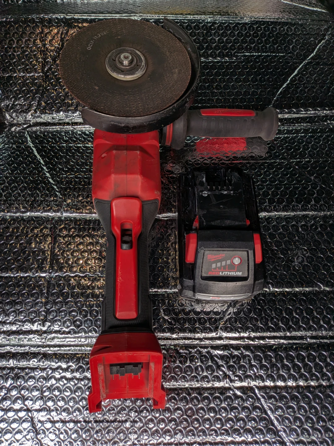 4.5"- 6" Milwaukee FUEL 18V Grinder with 6.0 AH Battery - photo 5