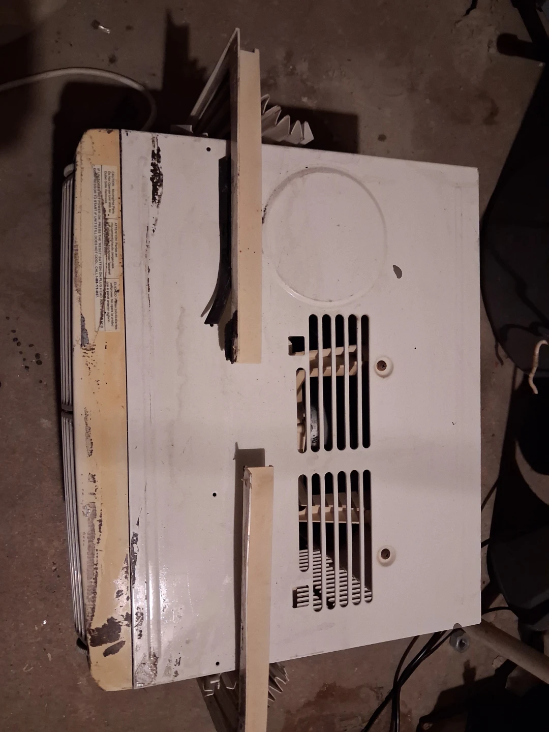 Frigidaire Window Air Conditioner - photo 4