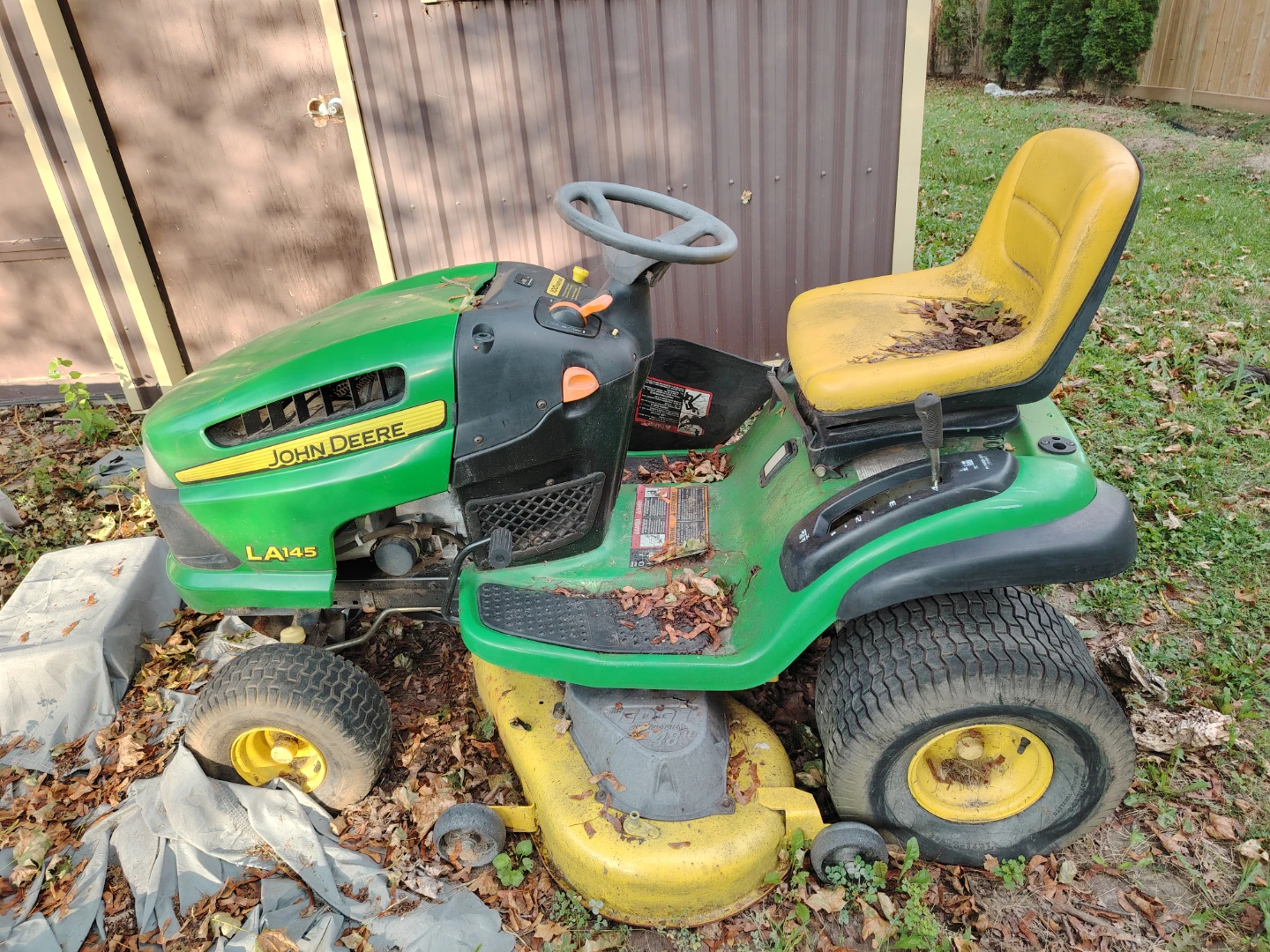 John Deere LA145 Riding Lawn Mower - photo 4