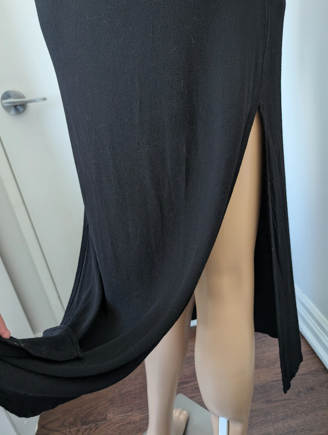 Black cold shoulder midi dress - photo 4