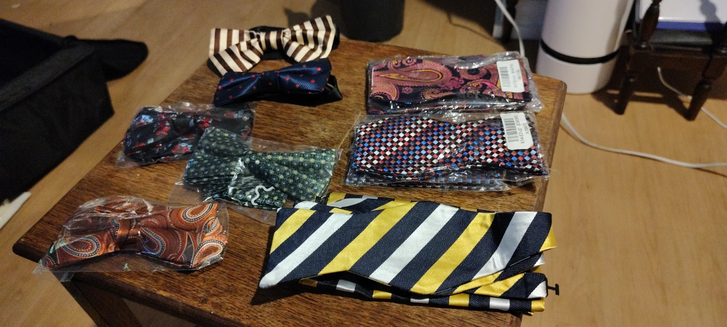 8 Variety of Bow Ties and Neck Ties - photo 2