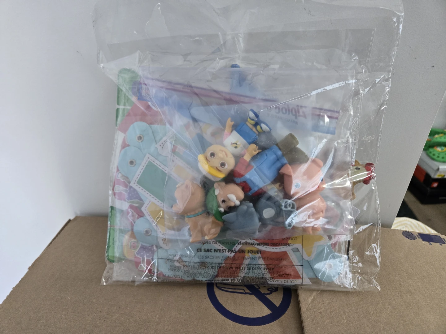 Cocomelon Mini Figures Set