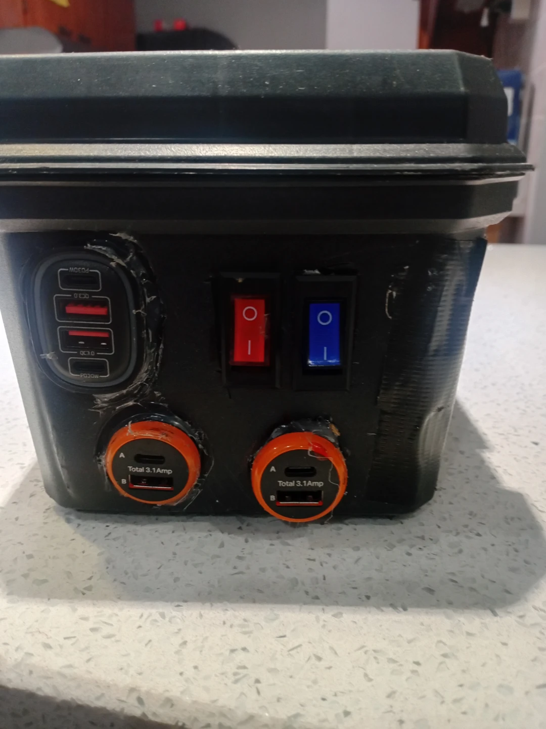 Portable Power Station with USB Ports - photo 5