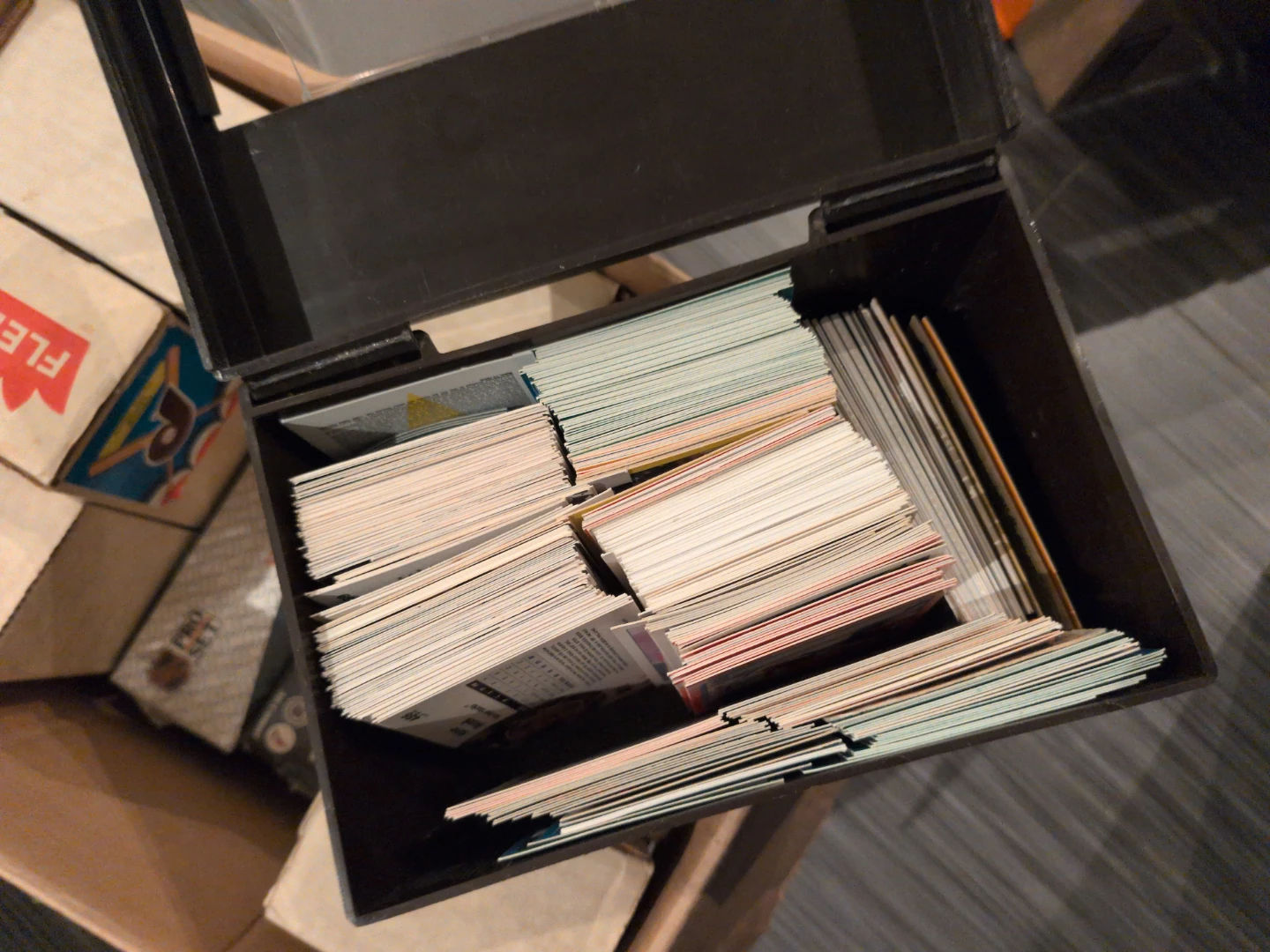 Attic find: 80-90s Hockey, football, basketball, misc - photo 5