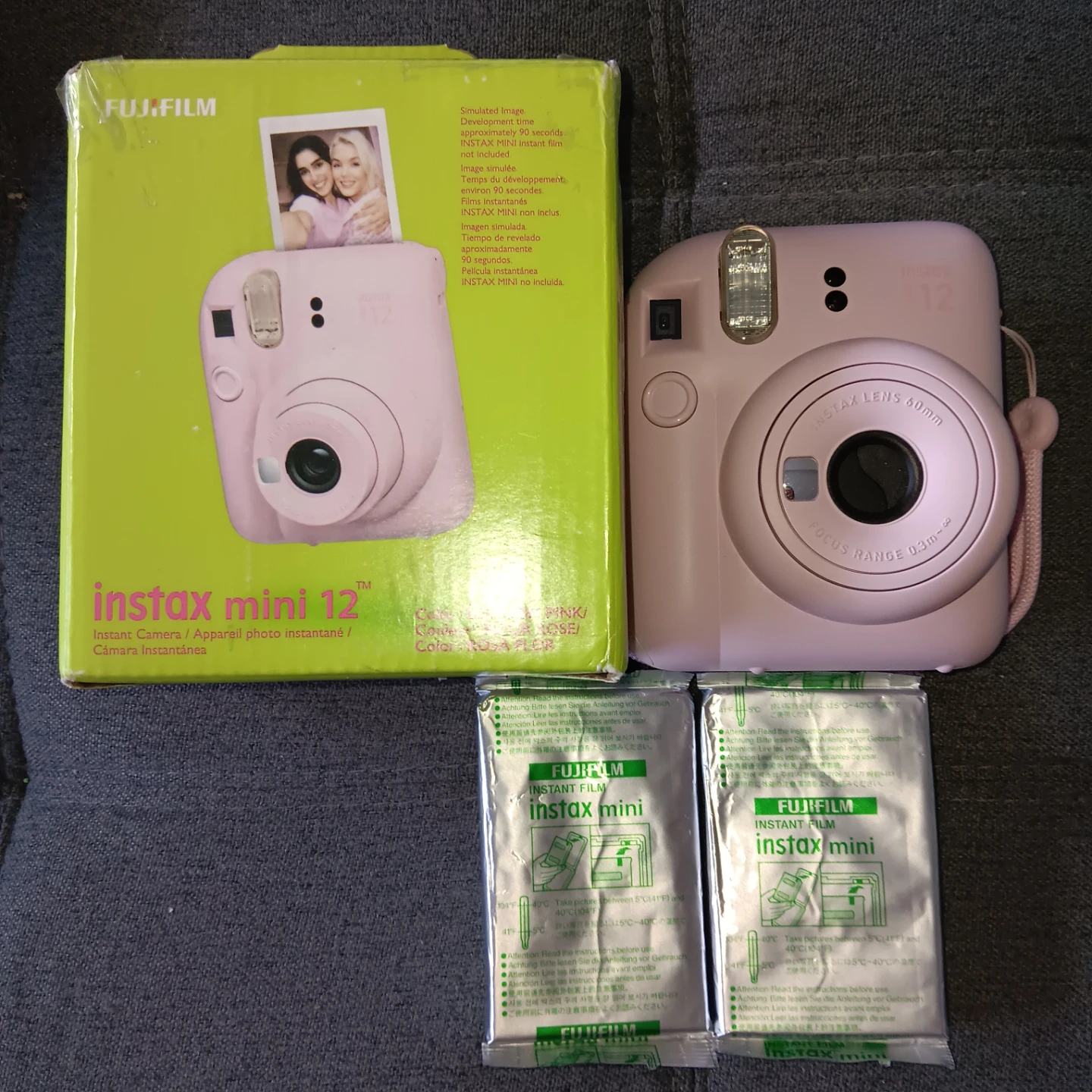 Fujifilm Instax Mini 12 Instant Camera + 27 Flims