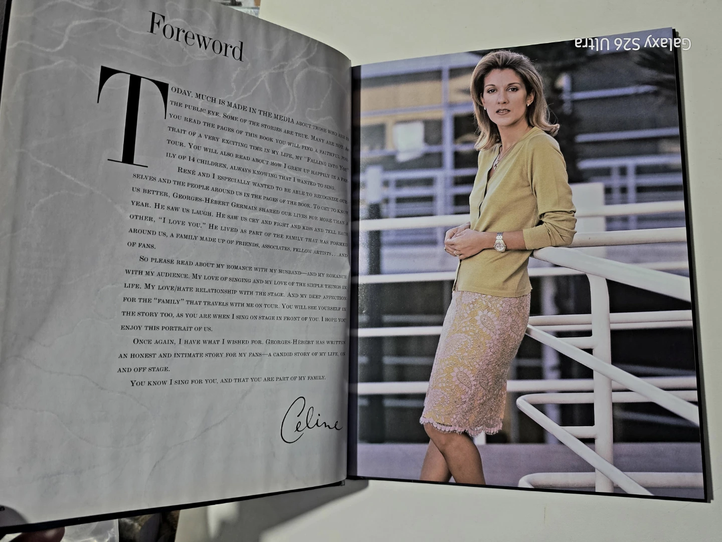 Celine Dion TOUR DE FORCE Hard Cover Tour Book - photo 4
