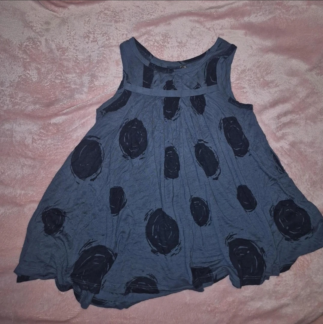Old Navy Sleeveless baby doll shirt