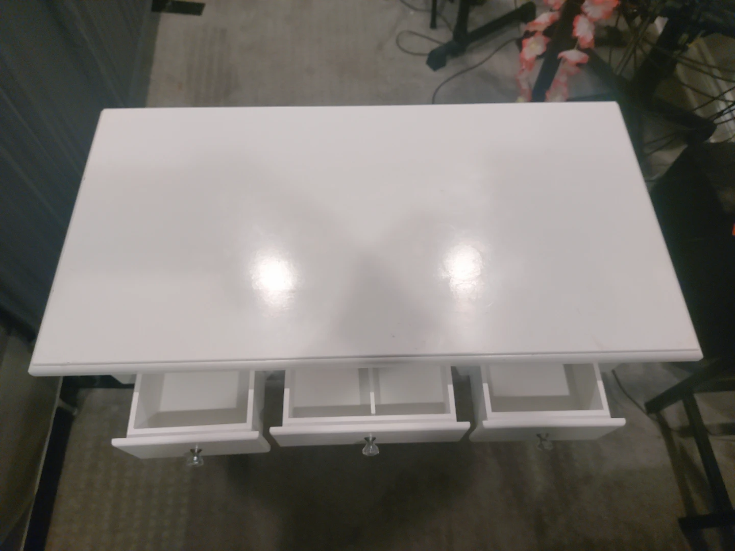 White Vanity Table with 3 Drawers - photo 3