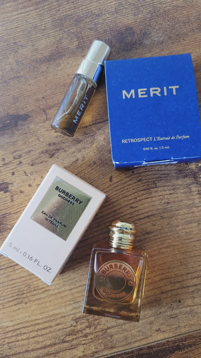 Burberry Goddess Intense + MERIT Retrospect Perfume Minis - photo 2