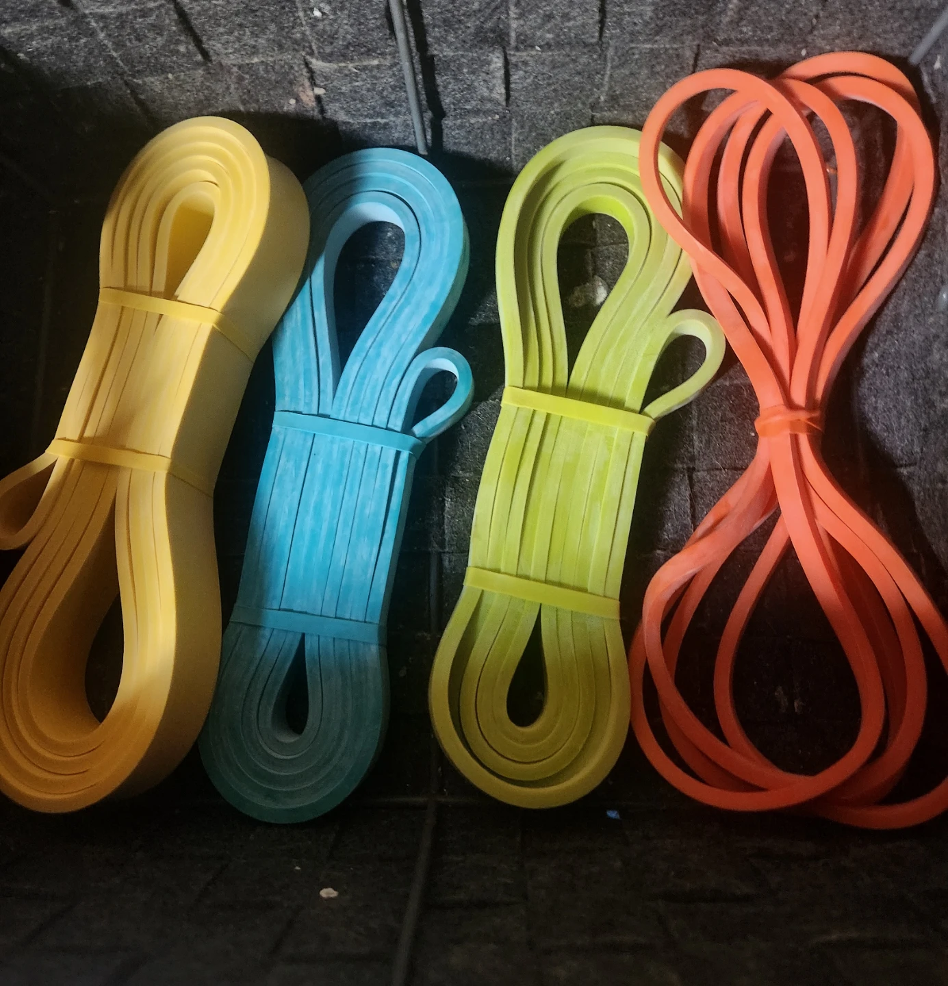 Set of 6 Pink Dumbbells and 4 Resistance Bands - photo 3