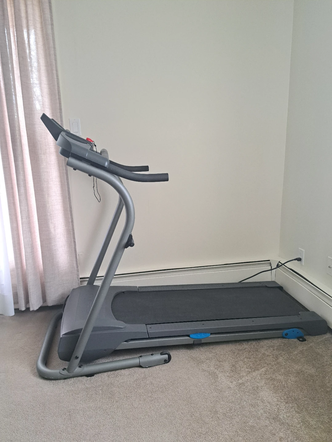 "Compact Treadmill - photo 3