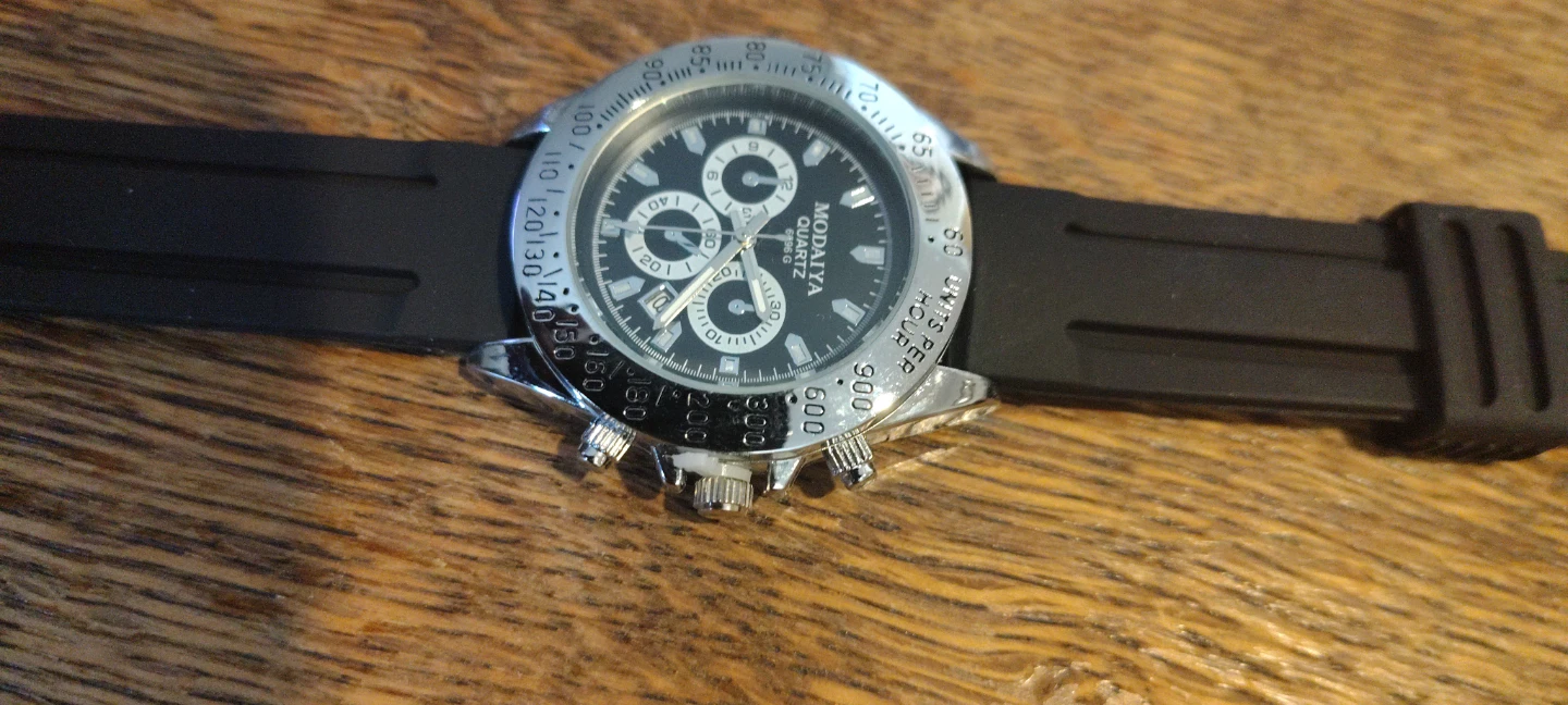 Modaiya Quartz Chronograph Watch with Sunglasses and Ring - photo 4