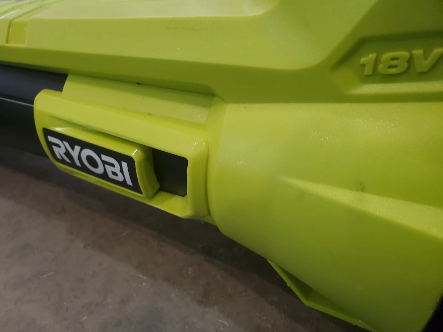Ryobi 18V Cordless Leaf Blower - photo 2