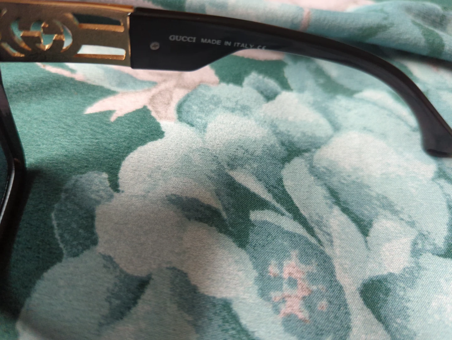 Gucci Women's Black Cat-Eye Sunglasses - photo 3