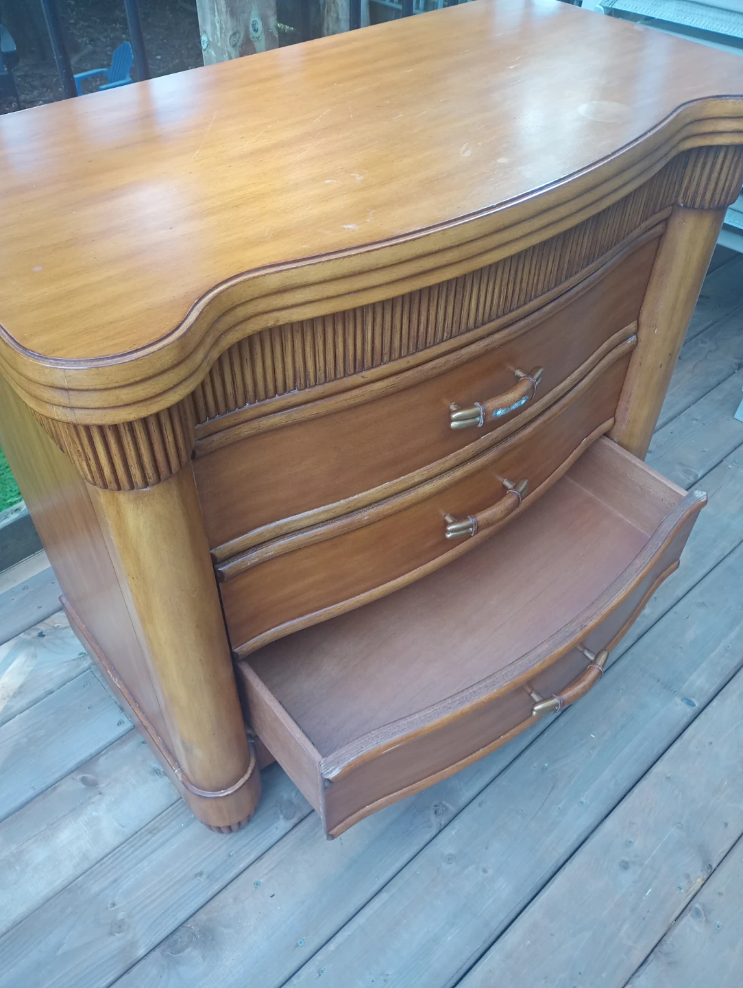Vintage 3-Drawer Chest - photo 2