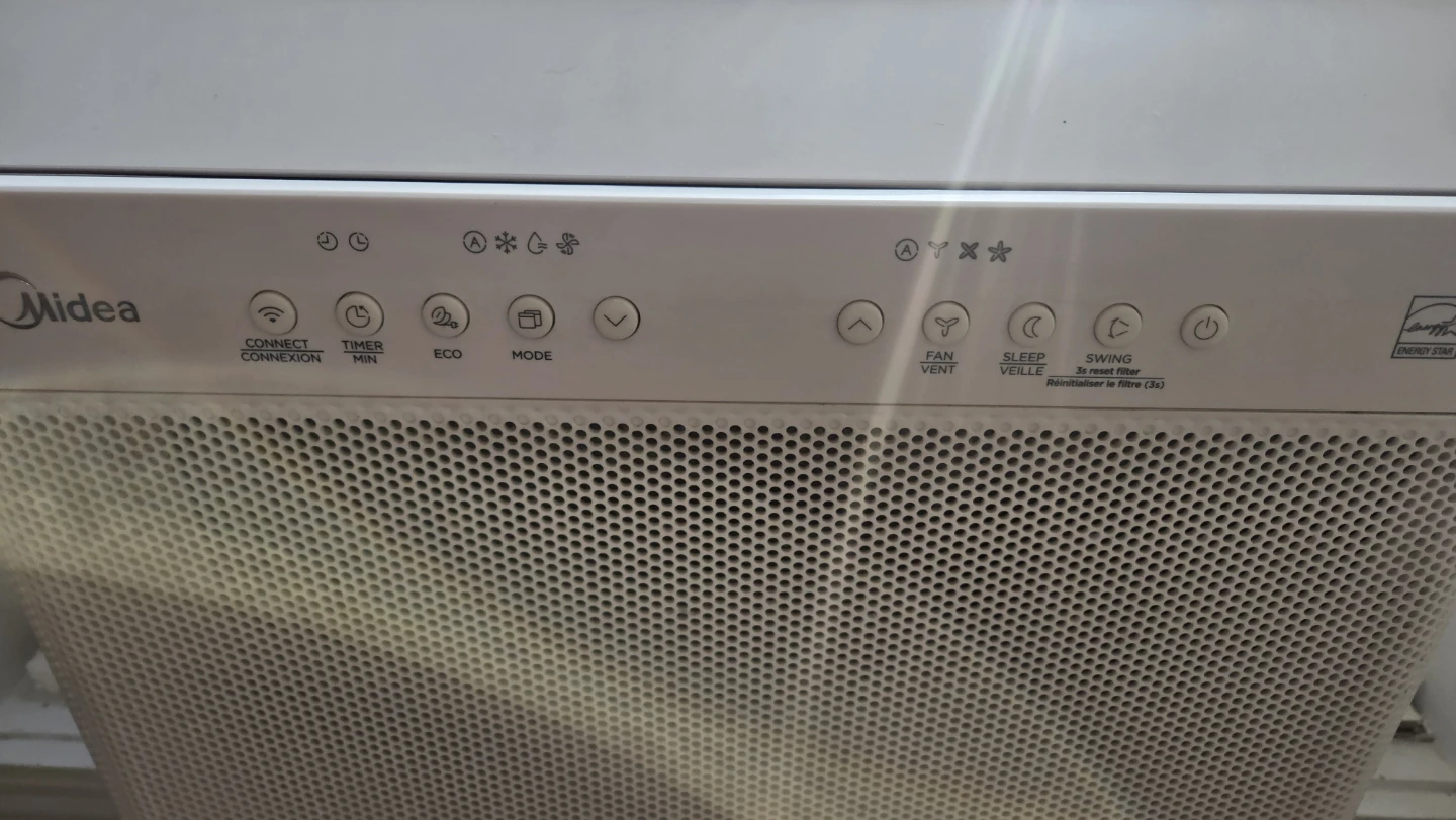 Midea Window Air Conditioner - photo 3
