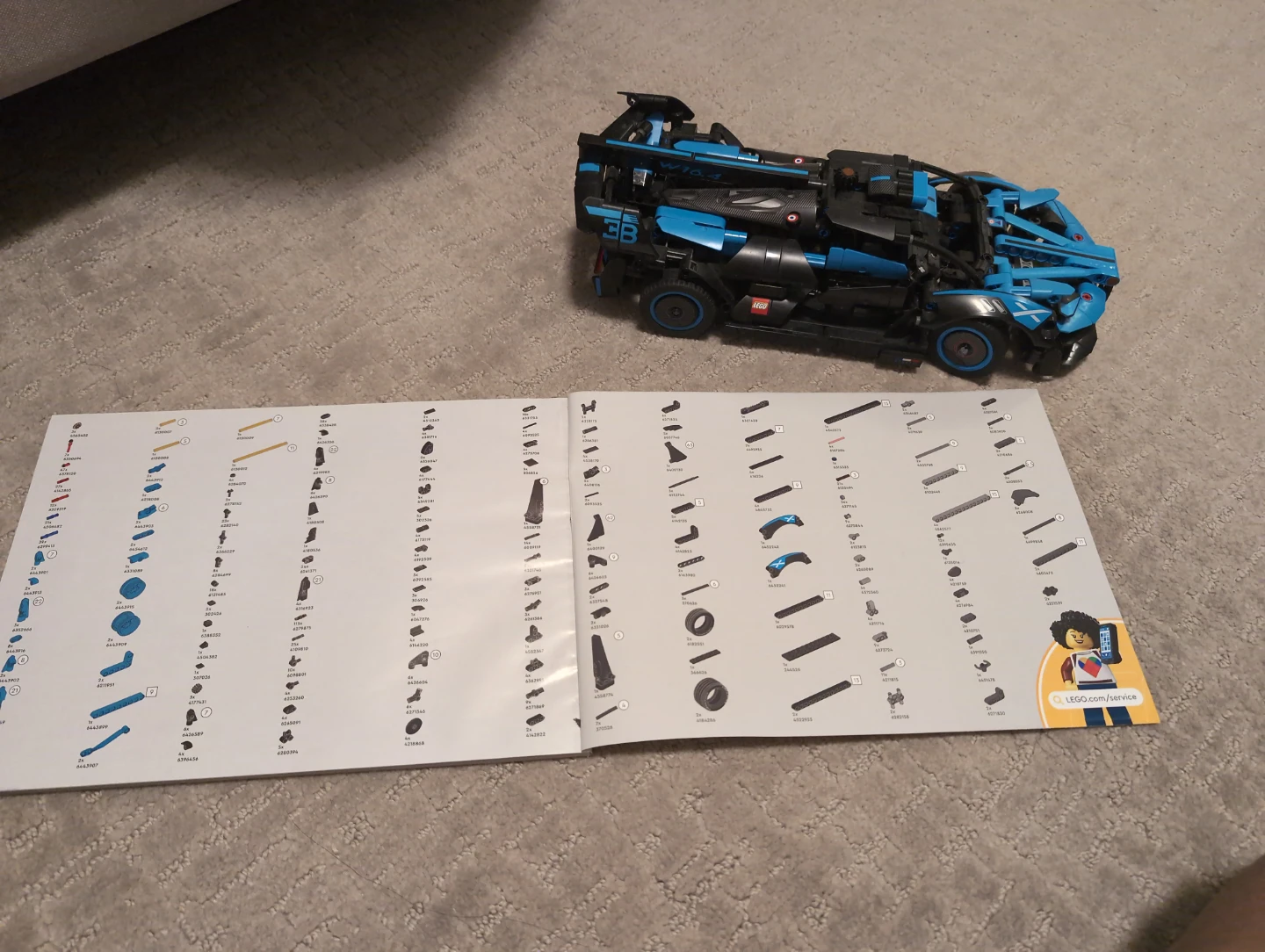 LEGO Technic 42162 Bugatti Bolide Agile Blue - photo 2