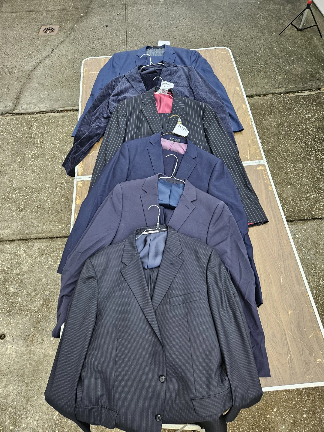 7 used brand name suits size 44R