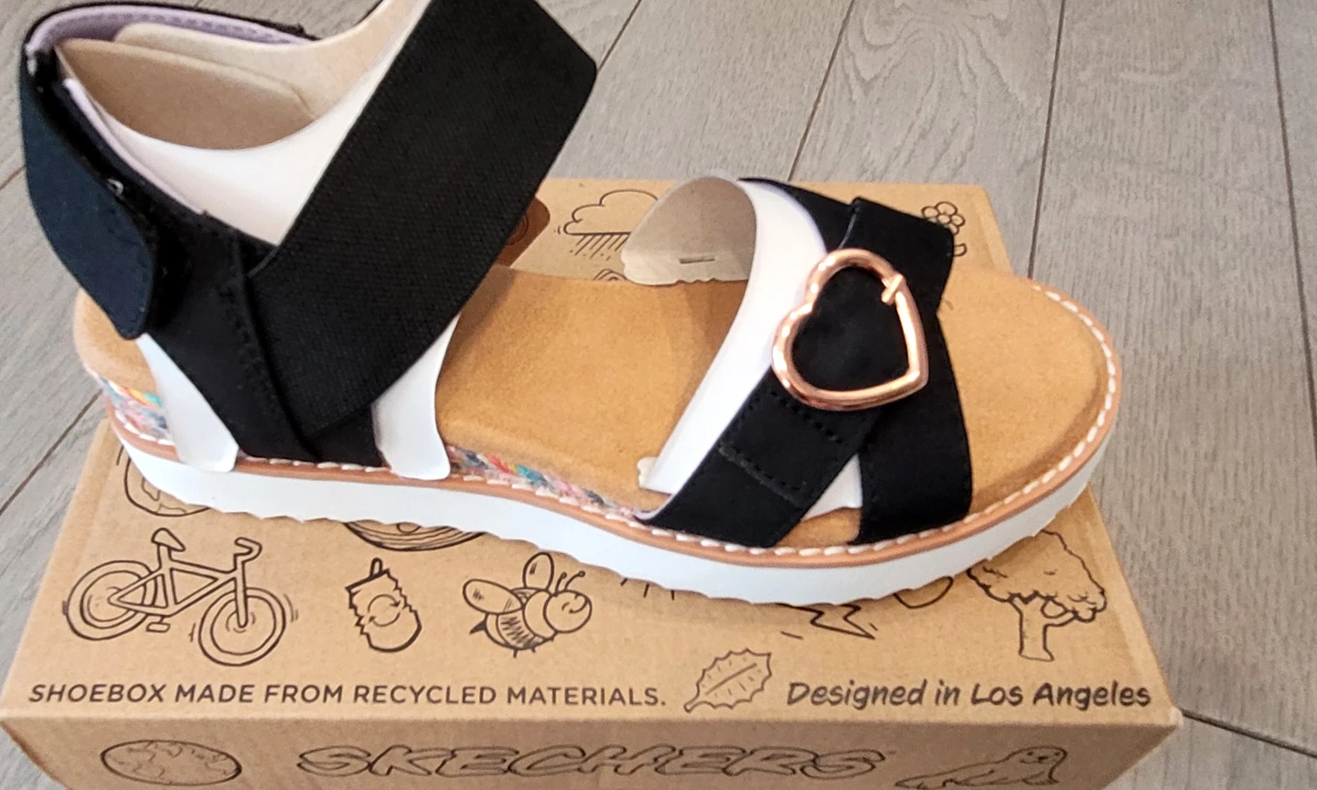 Skechers Miss Desert Kiss Hi Sandals Size 3
