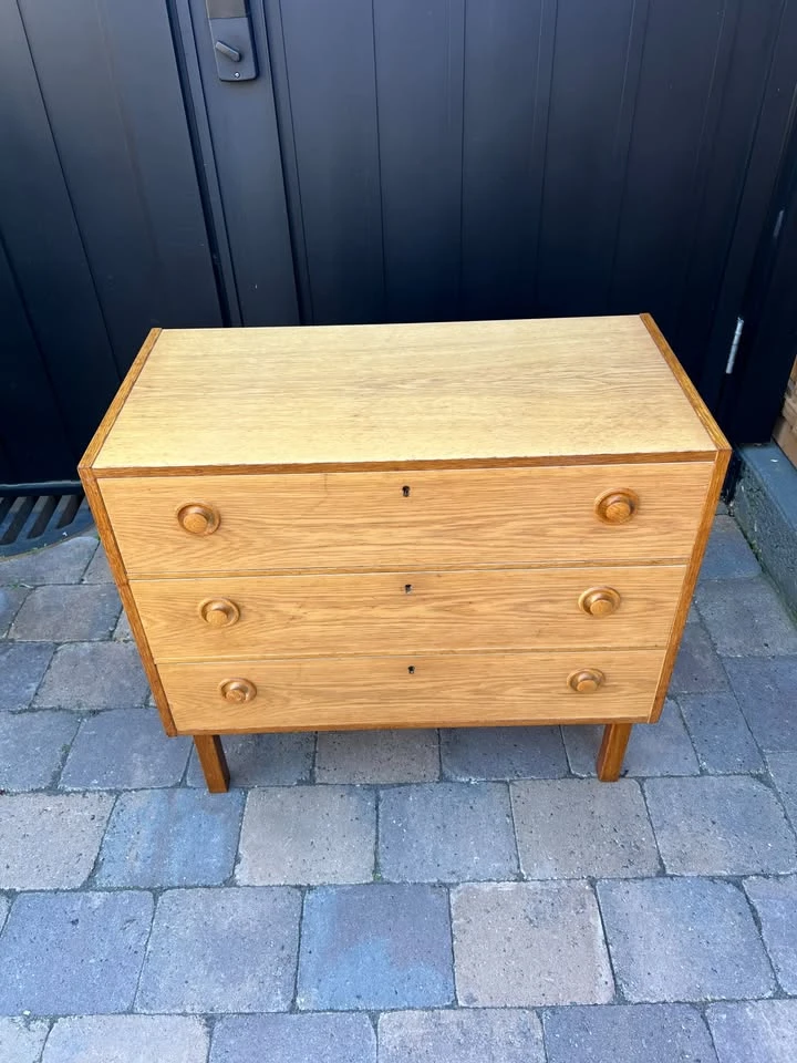 Vintage Mid Century Oak Chest of Drawers - photo 2
