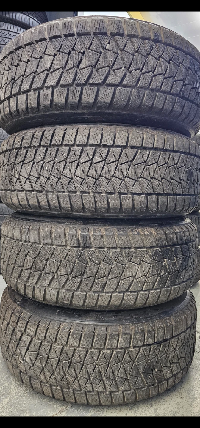 RANGE ROVER SPORT WINTER TIRES ON O.E.M RIMS 245/50 R20 - photo 5