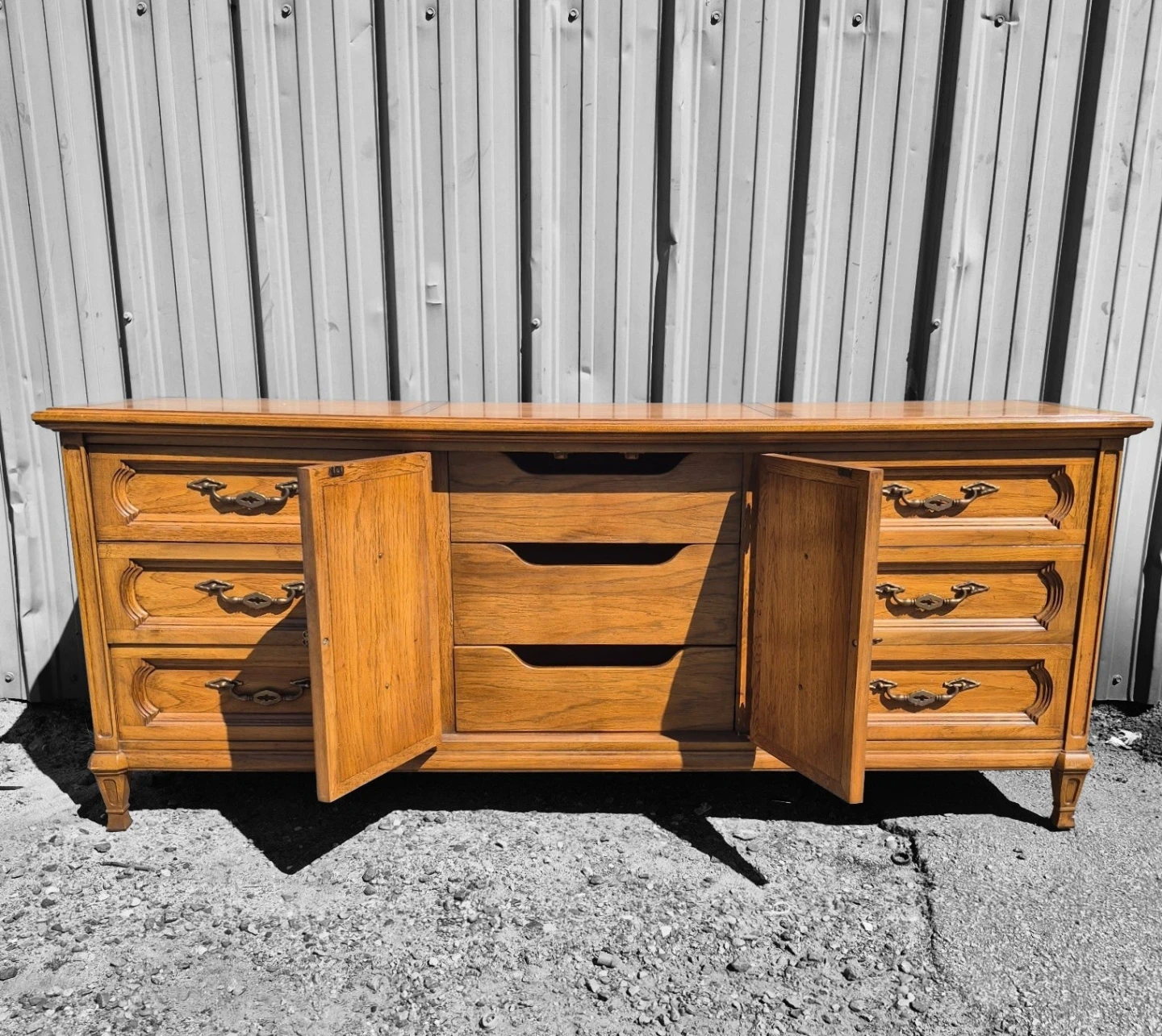 MCM (1967) Brutalist Design Solid Walnut 9 Drawer Sideboard - photo 3