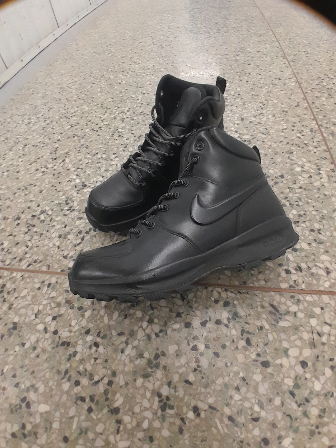 Nike ACG Boots - Black Men's Size 8.5 - photo 5