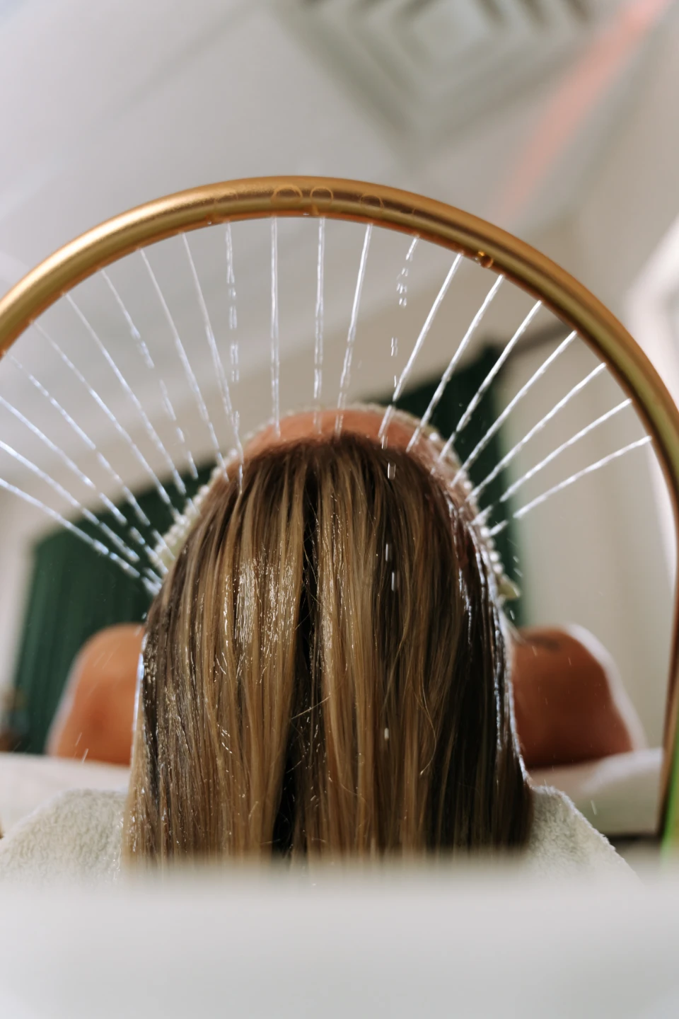 Japanese Head Spa Bed with Water Halo
