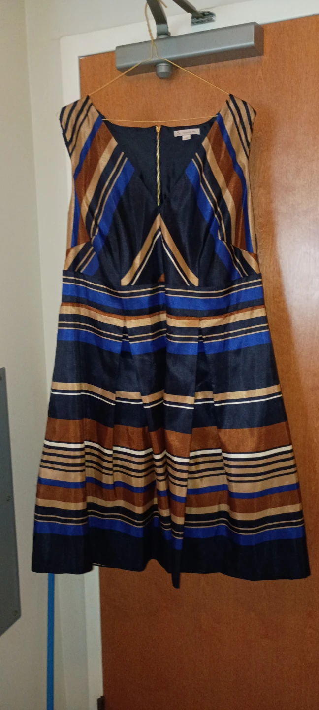 Dressbarn Women's Striped V-Neck Sleeveless Dress Size 16W - photo 3