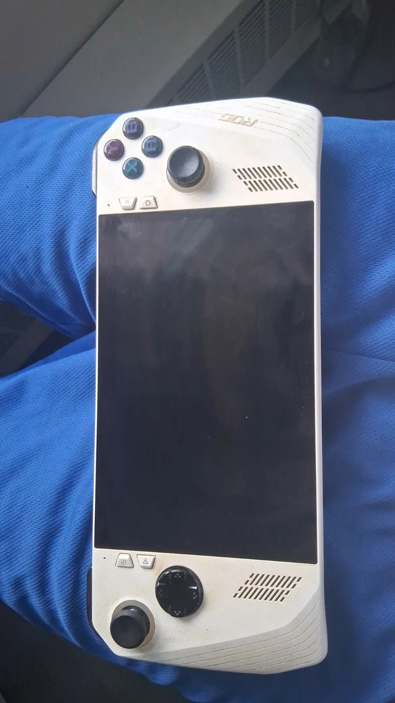 ASUS ROG Ally Gaming Handheld - photo 2