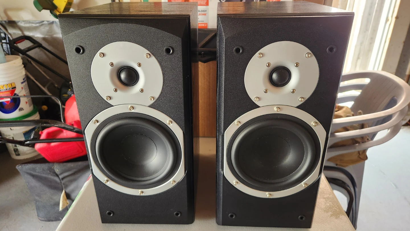 Quest Bookshelf Speakers (Pair) - photo 2