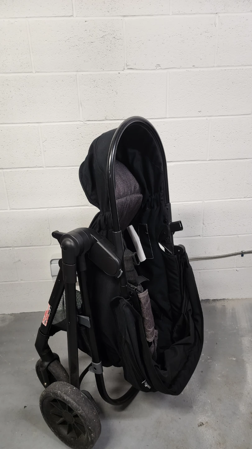 Evenflo Pivot Stroller - photo 5