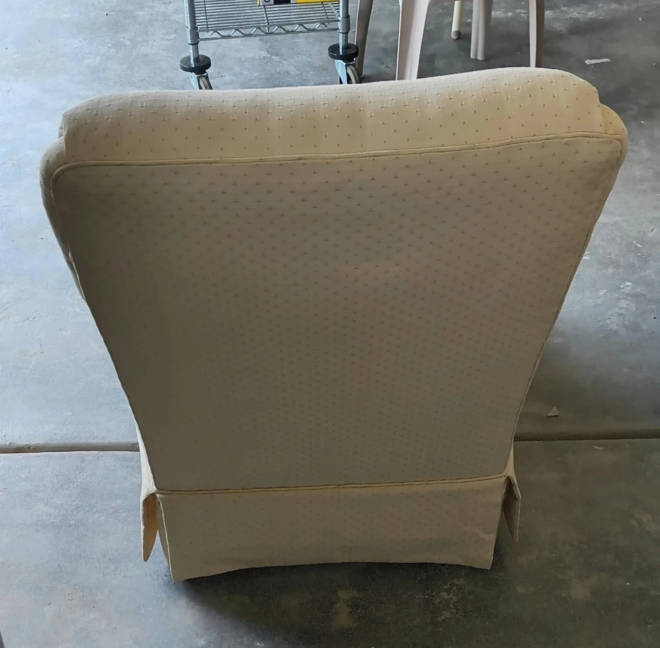 Cream Upholstered Accent Chair - photo 3