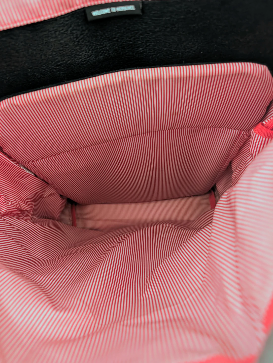 Herschel Backpack - Used - photo 5