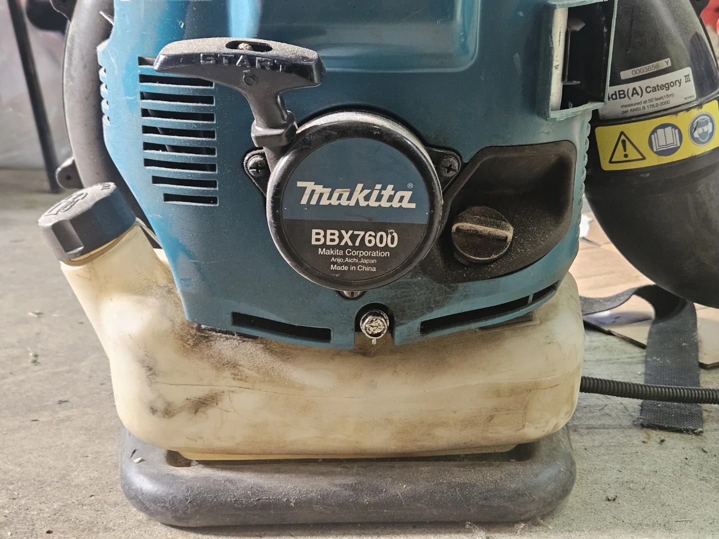 Makita BBX7600 4-Stroke Leaf Blower - photo 3