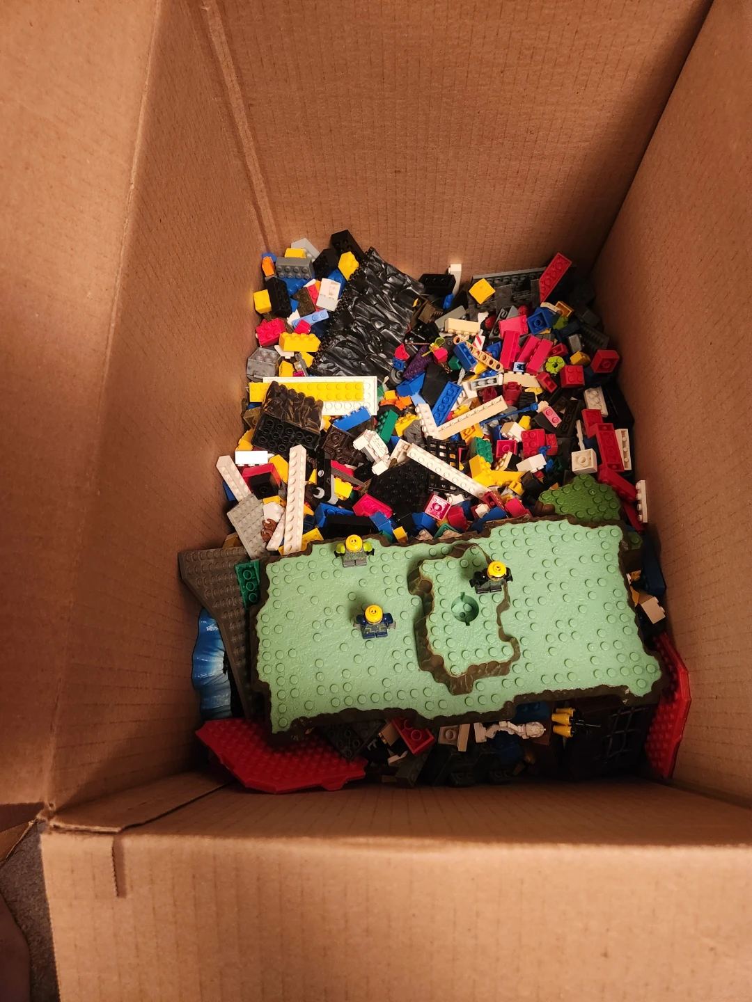 Bulk LEGO Parts & Baseplates - photo 3
