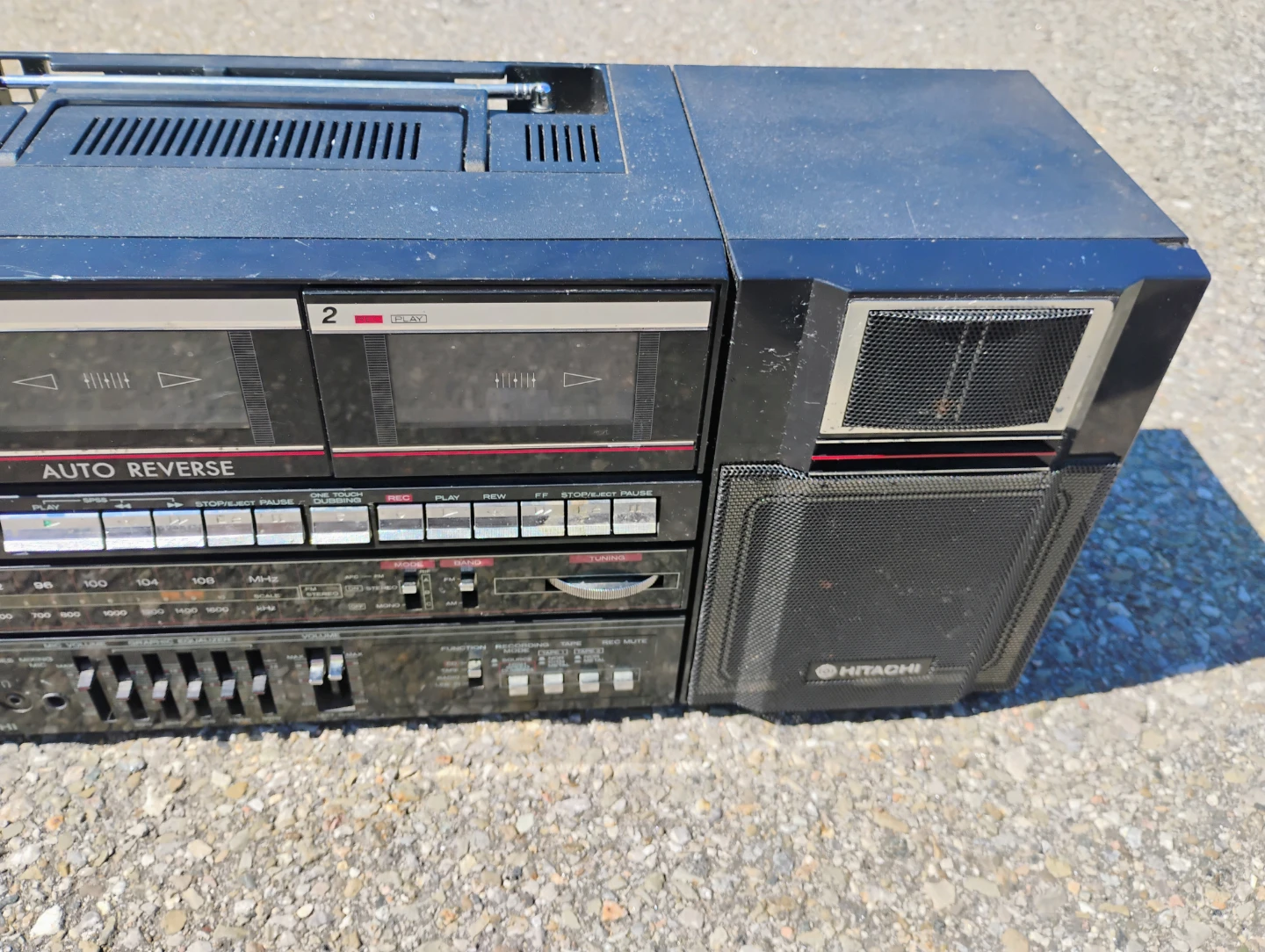 Hitachi TRK-W550HC Vintage 1980's Boombox/Portable Sound System. - photo 3